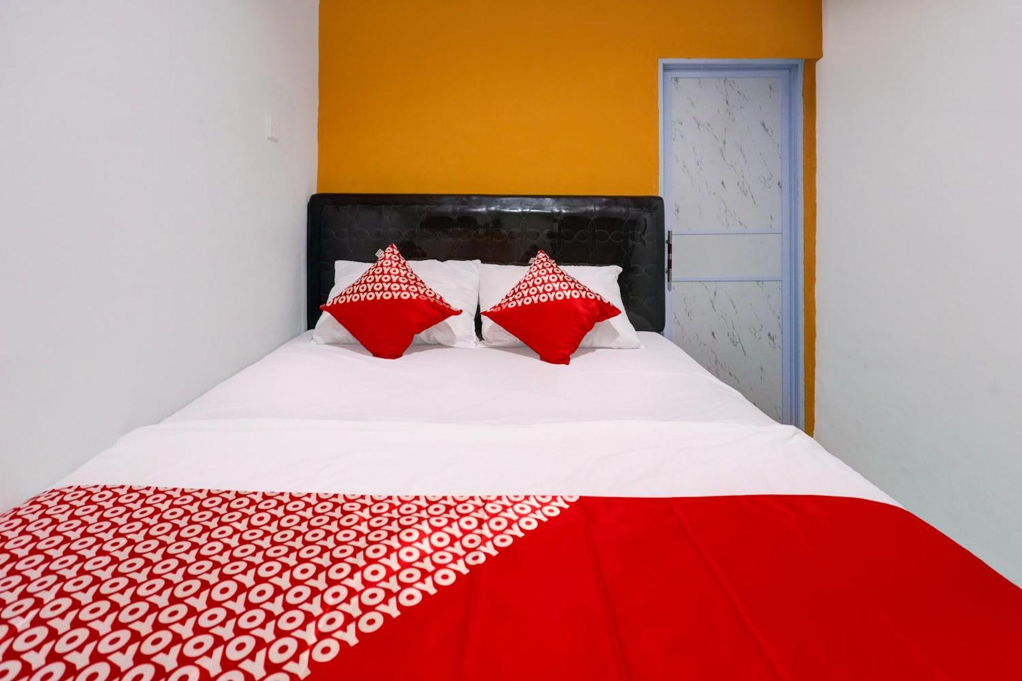 Super Oyo Capital O 93076 Batam Backpacker Guesthouse 2 Pembunuh Экстерьер фото