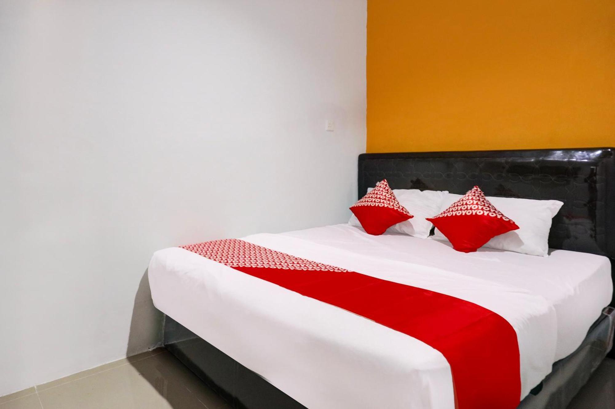 Super Oyo Capital O 93076 Batam Backpacker Guesthouse 2 Pembunuh Экстерьер фото