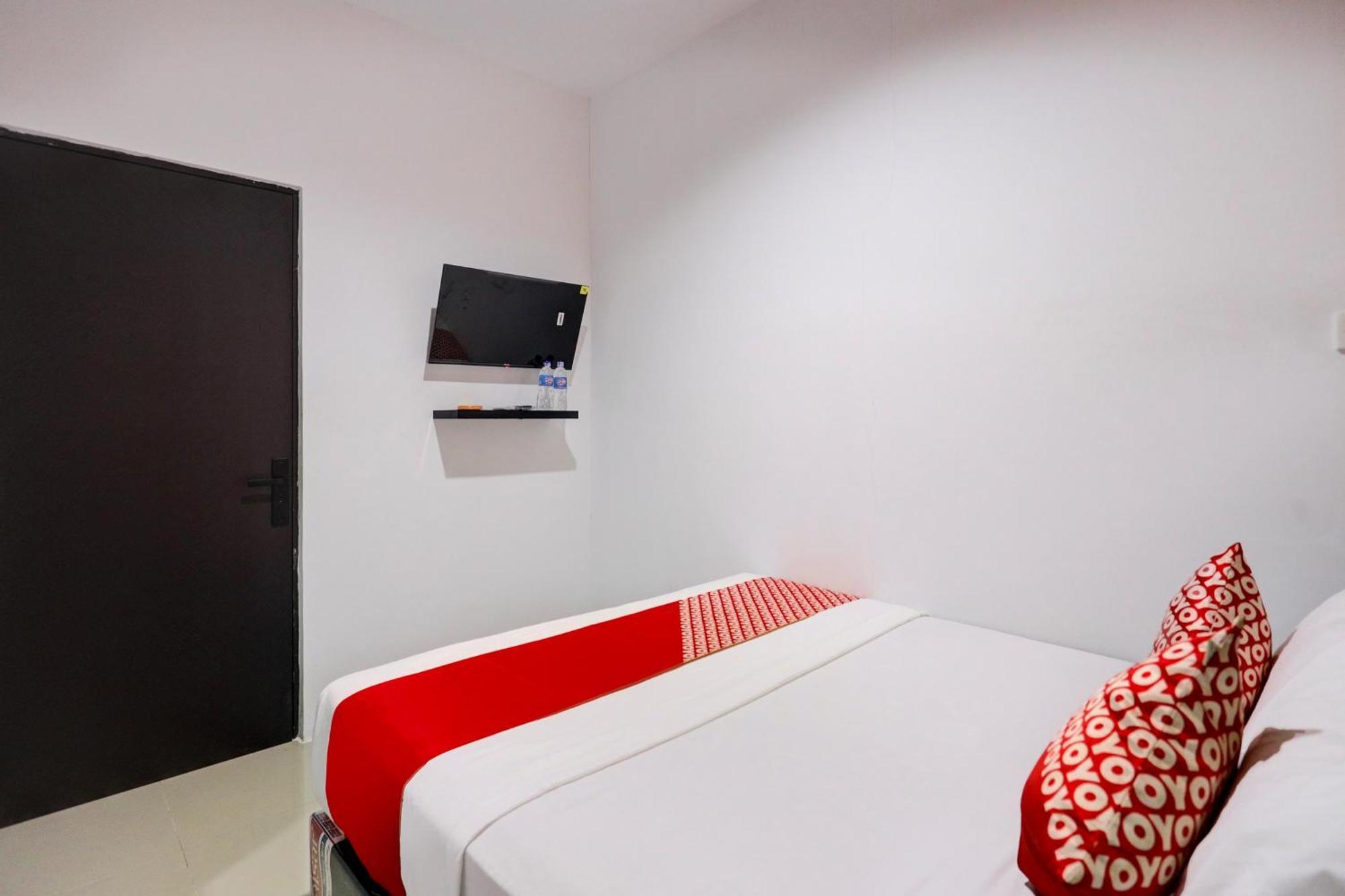 Super Oyo Capital O 93076 Batam Backpacker Guesthouse 2 Pembunuh Экстерьер фото